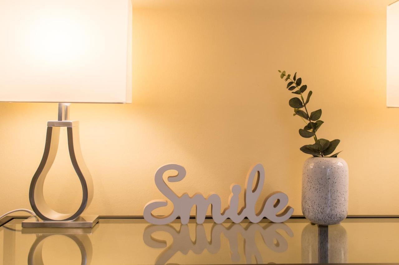 3 Bedroom Comfortable Apartment Gtd31506 Atene Esterno foto